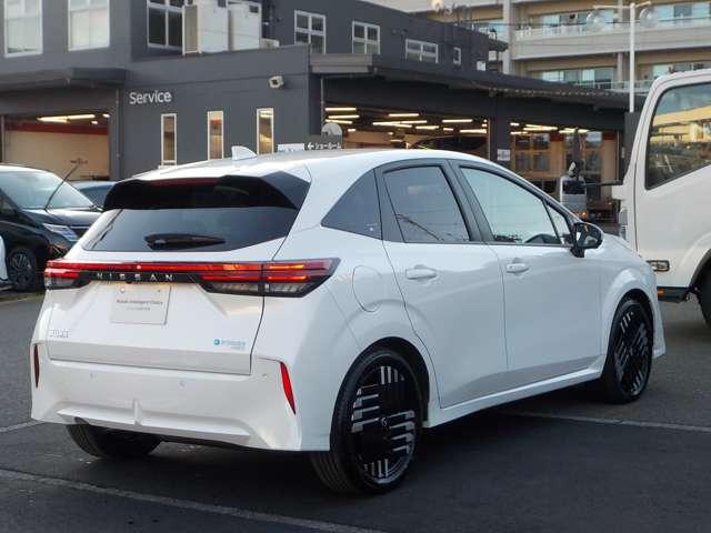 オーラ １．２　Ｇ　ＦＯＵＲ　４ＷＤ　試乗車ＵＰ・プロパイロット・前車内ドラレコ　ワンオーナー車　エマブレ　全周囲　ＬＤＷ　記録簿　アダプティブクルーズ　盗難防止システム　オートエアコン　スマートキー　バックカメラ　ＬＥＤライト　アルミホイール　４ＷＤ　ＥＴＣ車載器　ナビＴＶ（3枚目）