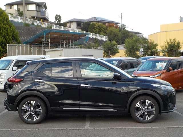 キックス １．２　Ｘ　ＦＯＵＲ　（ｅ－ＰＯＷＥＲ）　４ＷＤ　試乗車ＵＰ・プロパイロット・前車内ドラレコ　ナビＴＶ　ＬＥＤライト　踏み間違い防止　アラウンドビュ－　試乗車ＵＰ　ＥＴＣ　盗難防止システム　車線逸脱警報　インテリキー　バックモニター　ワンオーナー　オートエアコン　４ＷＤ　アルミホイール（18枚目）