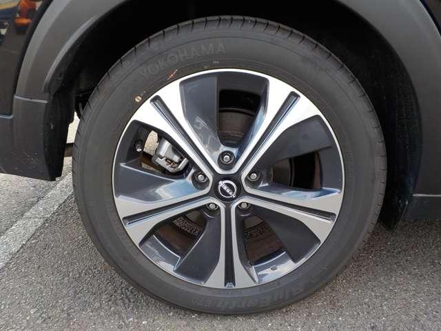 キックス １．２　Ｘ　ＦＯＵＲ　（ｅ－ＰＯＷＥＲ）　４ＷＤ　試乗車ＵＰ・プロパイロット・前車内ドラレコ　ナビＴＶ　ＬＥＤライト　踏み間違い防止　アラウンドビュ－　試乗車ＵＰ　ＥＴＣ　盗難防止システム　車線逸脱警報　インテリキー　バックモニター　ワンオーナー　オートエアコン　４ＷＤ　アルミホイール（19枚目）