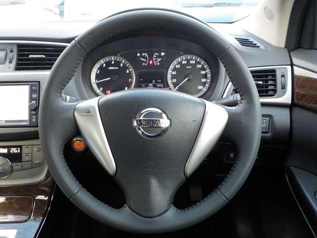 シルフィ １．８　Ｇ　１オーナー・７インチナビ・Ｂカメラ・ＥＴＣ　キーレスエントリー　サイドエアＢ　点検記録簿　スマートキー　バックカメラ　ＥＴＣ　１オーナー　アルミ　ＡＢＳ　メモリーナビ　オートエアコン　エアバッグ　パワーウインドウ　ワンセグＴＶ　ナビＴＶ（9枚目）