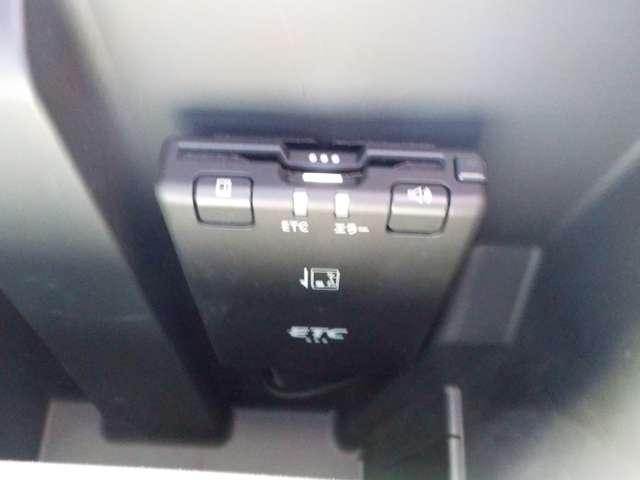 シルフィ １．８　Ｇ　１オーナー・７インチナビ・Ｂカメラ・ＥＴＣ　キーレスエントリー　サイドエアＢ　点検記録簿　スマートキー　バックカメラ　ＥＴＣ　１オーナー　アルミ　ＡＢＳ　メモリーナビ　オートエアコン　エアバッグ　パワーウインドウ　ワンセグＴＶ　ナビＴＶ（12枚目）