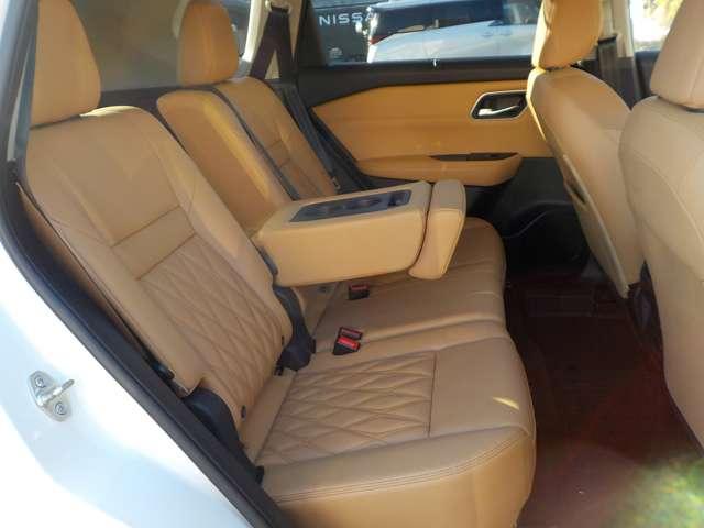 エクストレイル １．５　Ｇ　ｅ－４ＯＲＣＥ　４ＷＤ　１オーナー・プロパイロット・サンルーフ　ガラスルーフ　本革Ｓ　１オーナー　パークアシスト　ＬＥＤヘッドランプ　ナビＴＶ　スマートキー　レーダークルーズ　ＬＫＡ　キーフリー　ＥＴＣ　４ＷＤ　アルミホイール　メモリーナビ　記録簿　バックカメラ（15枚目）