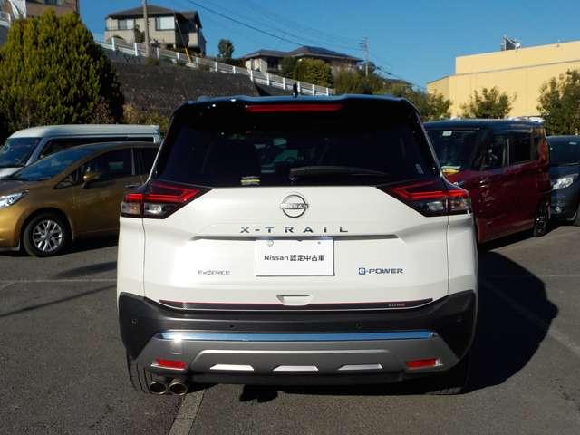 エクストレイル １．５　Ｇ　ｅ－４ＯＲＣＥ　４ＷＤ　１オーナー・プロパイロット・サンルーフ　ガラスルーフ　本革Ｓ　１オーナー　パークアシスト　ＬＥＤヘッドランプ　ナビＴＶ　スマートキー　レーダークルーズ　ＬＫＡ　キーフリー　ＥＴＣ　４ＷＤ　アルミホイール　メモリーナビ　記録簿　バックカメラ（17枚目）