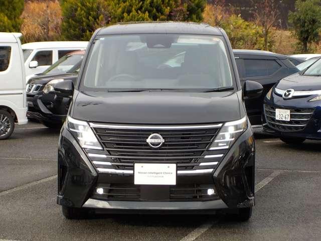 セレナ 2.0 ハイウェイスターV 試乗車UP・プロパイロット・後席モニター W電動スライド レーダークルコン レーンアシスト 展示試乗車UP LEDランプ ワンオーナー車 盗難防止システム ETC装備 カーテンエアバッグ アルミホイール キーフリー メモリ-ナビ ナビTV(2枚目)