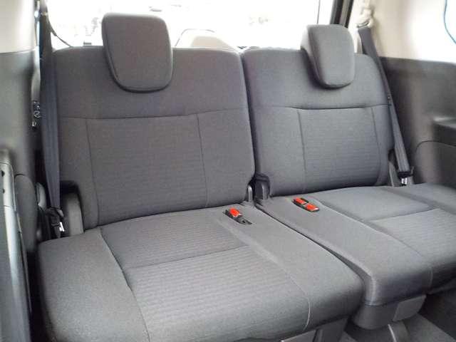 セレナ 2.0 ハイウェイスターV 試乗車UP・プロパイロット・後席モニター W電動スライド レーダークルコン レーンアシスト 展示試乗車UP LEDランプ ワンオーナー車 盗難防止システム ETC装備 カーテンエアバッグ アルミホイール キーフリー メモリ-ナビ ナビTV(17枚目)