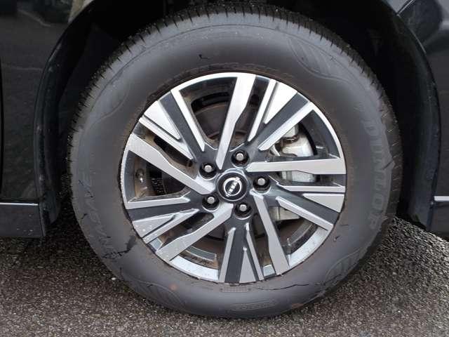 セレナ 2.0 ハイウェイスターV 試乗車UP・プロパイロット・後席モニター W電動スライド レーダークルコン レーンアシスト 展示試乗車UP LEDランプ ワンオーナー車 盗難防止システム ETC装備 カーテンエアバッグ アルミホイール キーフリー メモリ-ナビ ナビTV(18枚目)