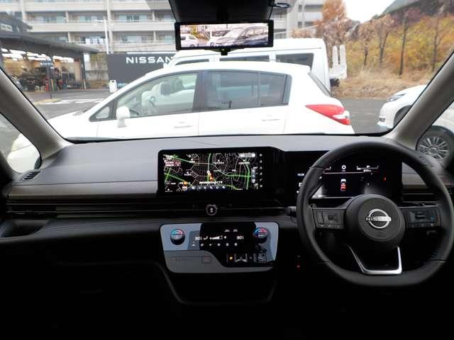 セレナ ２．０　ハイウェイスターＶ　試乗車ＵＰ・プロパイロット・後席モニター　Ｗ電動スライド　レーダークルコン　レーンアシスト　展示試乗車ＵＰ　ＬＥＤランプ　ワンオーナー車　盗難防止システム　ＥＴＣ装備　カーテンエアバッグ　アルミホイール　キーフリー　メモリ－ナビ　ナビＴＶ（4枚目）