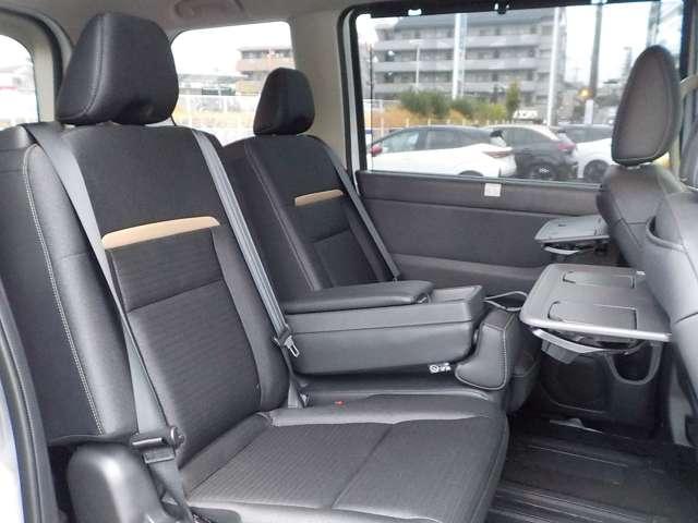 セレナ ２．０　ハイウェイスターＶ　試乗車ＵＰ・プロパイロット・後席モニター　Ｗ電動スライド　レーダークルコン　レーンアシスト　展示試乗車ＵＰ　ＬＥＤランプ　ワンオーナー車　盗難防止システム　ＥＴＣ装備　カーテンエアバッグ　アルミホイール　キーフリー　メモリ－ナビ　ナビＴＶ（16枚目）