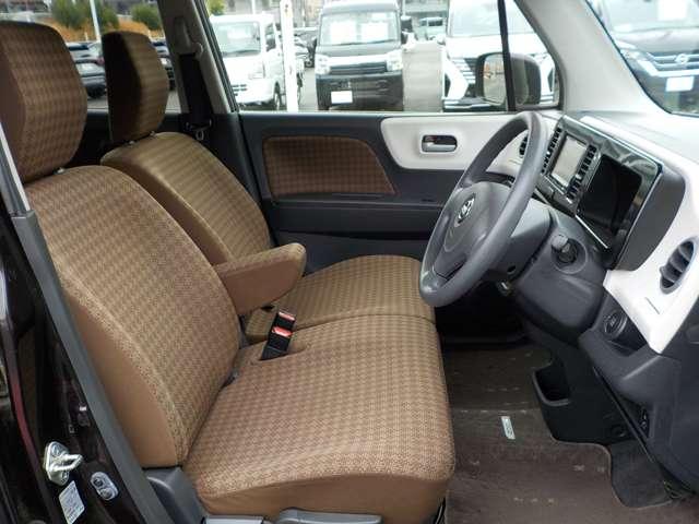 モコ ６６０　Ｘ　社外メモリーナビ・バックカメラ　パワーウインド　ＡＴエアコン　Ｂモニター　ナビテレビ　イモビライザー　デュアルエアバッグ　ワンセグ　スマキー　運転席エアバッグ　キーレスエントリー　メモリーナビ　パワステ　記録簿付き　ＡＢＳ（14枚目）