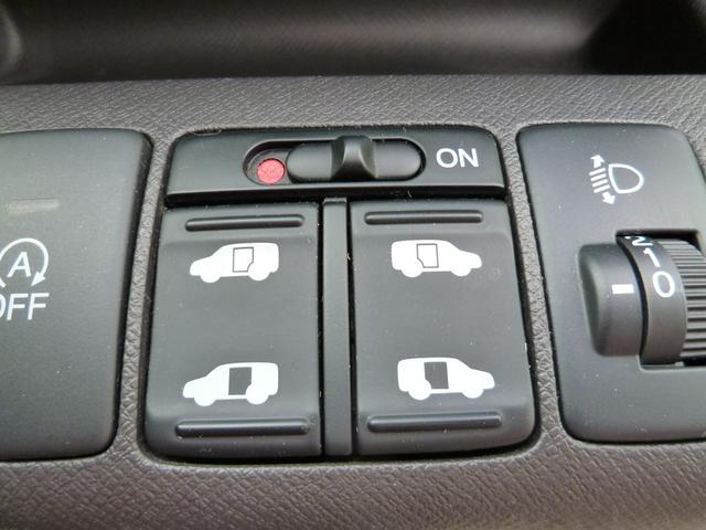 ステップワゴン Ｇ　Ｅセレクション　全国対応１年保証　ワンオーナー車　純正ナビＴＶ　ＣＤ＆ＤＶＤ　ＵＳＢ　禁煙車　スマートキー　ＥＴＣ　前後ドライブレコーダー　両側パワースライドドア　アイドリングストップ　８人乗り　ドアミラーウィンカー（12枚目）