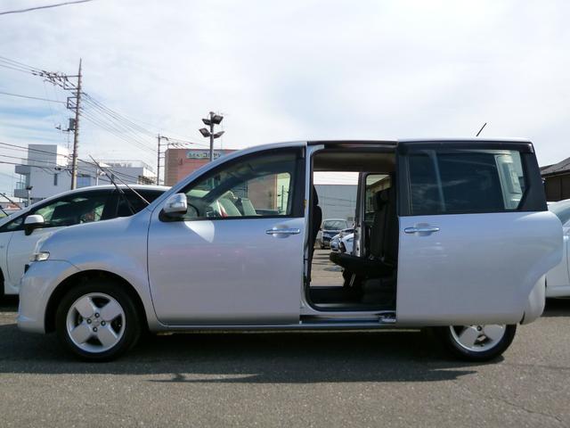 両側スライドドア！左側パワースライドドア！右側イージークローザードア！