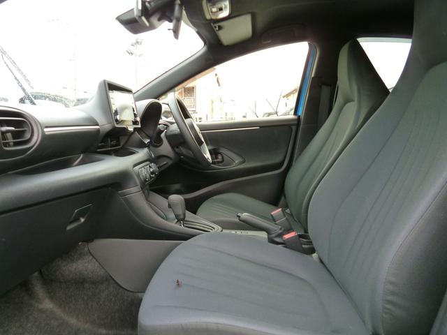 ヤリス Ｘ　新車保証　純正マルチメディア　バックモニター　ＢＴオーディオ　禁煙車　スマートエントリー　ＥＴＣ　前後ドライブレコーダー　プリクラッシュセーフティ　パーキングサポートブレーキ　クリアランスソナー（6枚目）