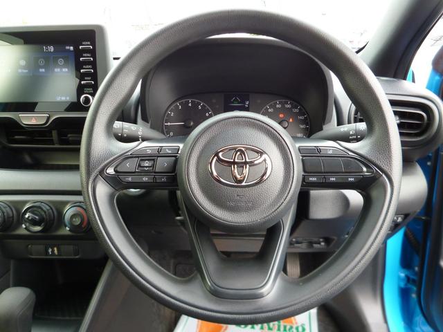 ヤリス Ｘ　新車保証　純正マルチメディア　バックモニター　ＢＴオーディオ　禁煙車　スマートエントリー　ＥＴＣ　前後ドライブレコーダー　プリクラッシュセーフティ　パーキングサポートブレーキ　クリアランスソナー（11枚目）