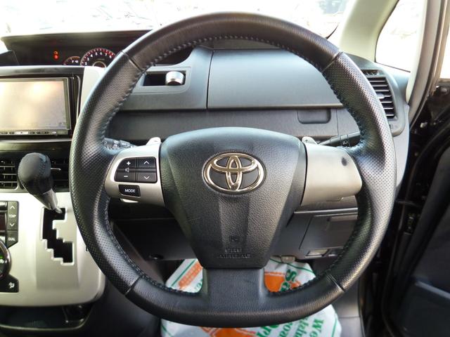 ヴォクシー ＺＳ　煌　全国対応１年保証　カロッツェリアナビＴＶ　バックモニター　ＢＴオーディオ　フリップダウンモニター　禁煙車　スマートエントリー　ステアリングスイッチ　パドルシフト　ＥＴＣ　両側パワースライドドア　ＨＩＤ（13枚目）