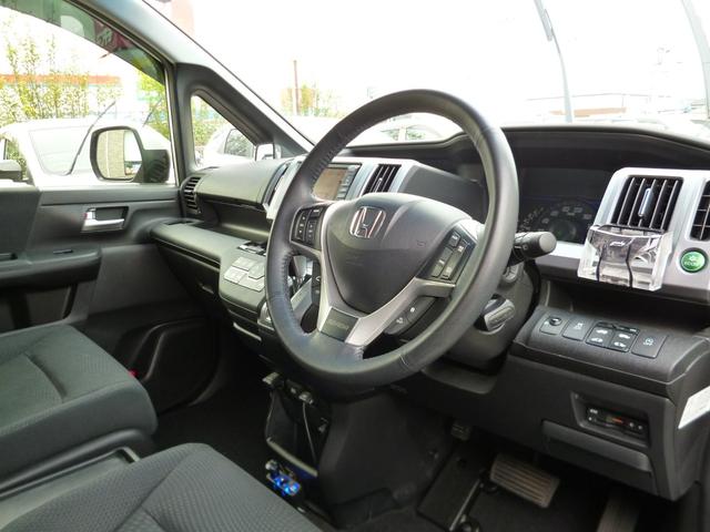 ステップワゴンスパーダ Z インターナビセレクション 全国対応1年保証 HDDナビTV バックモニター 禁煙車 スマートキー クルーズコントロール パドルシフト 両側パワースライドドア アイドリングストップ 7人乗り HIDライト クロームガーニッシュ(5枚目)