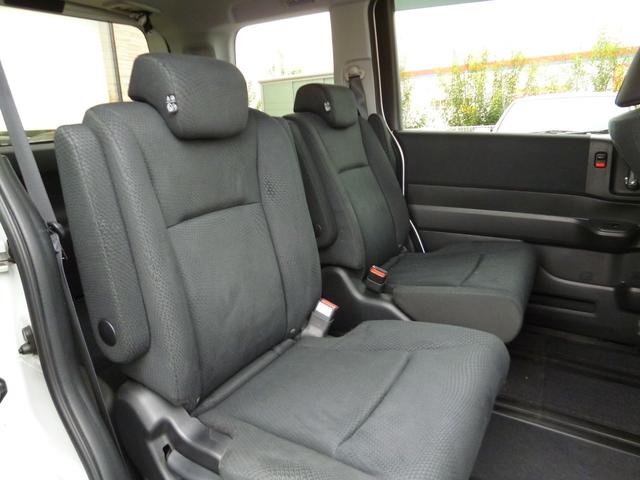 ステップワゴンスパーダ Z インターナビセレクション 全国対応1年保証 HDDナビTV バックモニター 禁煙車 スマートキー クルーズコントロール パドルシフト 両側パワースライドドア アイドリングストップ 7人乗り HIDライト クロームガーニッシュ(7枚目)