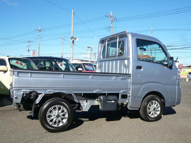 ハイゼットトラック スタンダード 農用スペシャル 全国対応1年保証 社外ナビ CD エアコン パワステ エアバッグ ABS フロア5MT ETC 4WD LEDヘッドライト 社外アルミ K4Mステンレスマフラー 三方開き(4枚目)