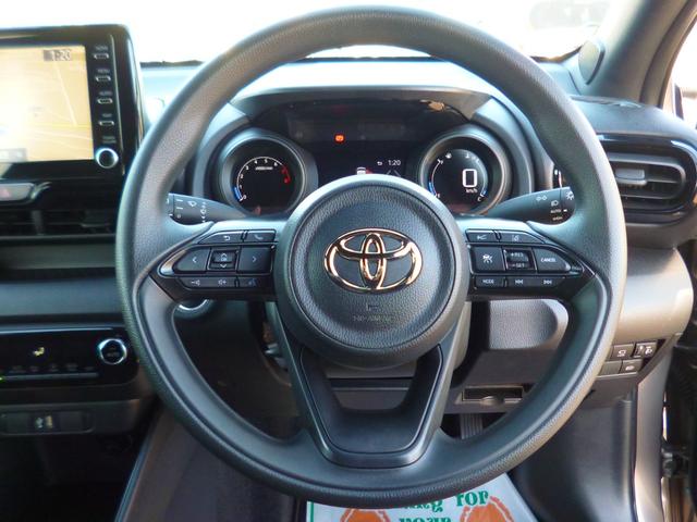 ヤリス G 新車保証継承 純正マルチメディアナビ パノラミックビューモニター CD&DVD BTオーディオ 禁煙車 スマートエントリー レーダークルーズコントロール ドライブレコーダー 6MT セーフティ SOS(13枚目)