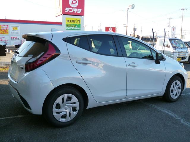 アクア Ｘ　全国対応１年保証　純正マルチメディアナビ　パノラミックビューモニター　禁煙車　スマートエントリー　レーダークルーズ　ＥＴＣ　セーフティ　パーキングサポート　ＳＯＳコール　ＬＥＤ　クリアランスソナー（4枚目）