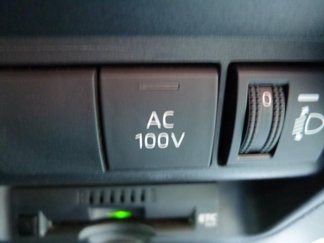 アクア Ｘ　全国対応１年保証　純正マルチメディアナビ　パノラミックビューモニター　禁煙車　スマートエントリー　レーダークルーズ　ＥＴＣ　セーフティ　パーキングサポート　ＳＯＳコール　ＬＥＤ　クリアランスソナー（18枚目）