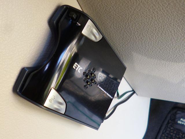 シエンタ ハイブリッドG 全国対応1年保証 純正ナビTV バックモニター BTオーディオ 禁煙車 スマートエントリー ETC ドラレコ 両側パワースライドドア 100V セーフティ TRDエアロ 純正アルミ クリアランスソナー(16枚目)