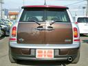 クーパー　クラブマン　クーパー　クラブマン（４名）　ＣＤ　ＡＵＸ　禁煙車　リモートコントロールキー　プッシュスタート　パドルシフト　ＥＴＣ　マニュアルモード　コンビ革シート　正規ディーラー車　ツートンカラー　純正アルミ（19枚目）