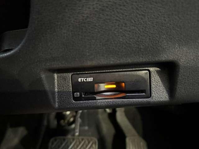 リーフ e+ G スクエア佐原 特 選 車 12セグメント 上 インテリジェントアラウンドビューモニター 黒革シート LEDヘッド インテリジェントキー レーダークルコン 車線逸脱 メモリーナビ ETC 1オーナー 記録簿 Bカメラ キーフリー ナビTV AC(8枚目)