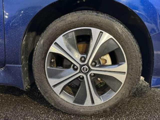 リーフ e+ G スクエア佐原 特 選 車 12セグメント 上 インテリジェントアラウンドビューモニター 黒革シート LEDヘッド インテリジェントキー レーダークルコン 車線逸脱 メモリーナビ ETC 1オーナー 記録簿 Bカメラ キーフリー ナビTV AC(13枚目)