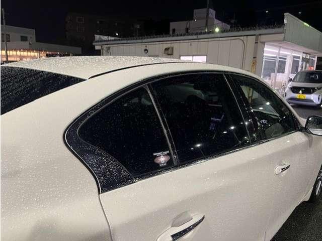 スカイライン 2.0 200GT-t タイプP メーカーナビ アラウンドビューモニター 衝突軽減装置 ドラレコ LED Bカメラ スマートキー オートクルーズコントロール ETC ナビTV ABS アルミホイール メモリーナビ キーレス オートエアコン サイドモニター ワンセグ 記録簿(16枚目)