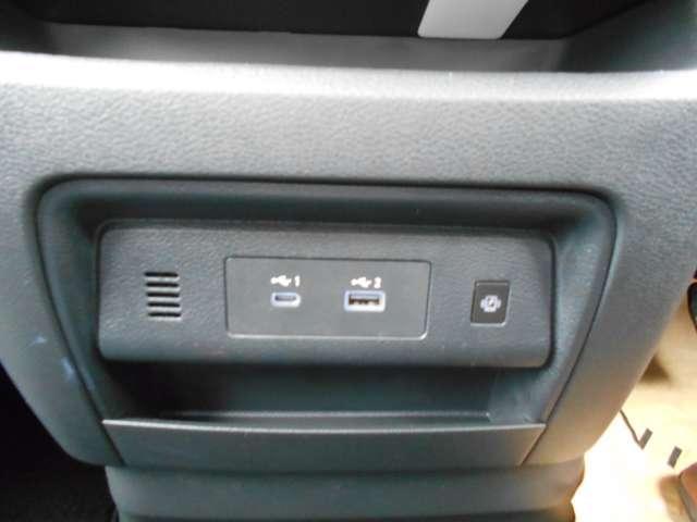 セレナ １．４　ｅ－ＰＯＷＥＲ　ハイウェイスターＶ　プロパイロット　自動（被害軽減）ブレーキ　ＬＤＰ　追従クルーズ　ＬＥＤランプ　バックモニター　アルミホイール　ドライブレコーダ　ＥＴＣ　記録簿　スマートキー　１オナ　オートエアコン　サイドカーテンエアバック　ナビＴＶ（11枚目）