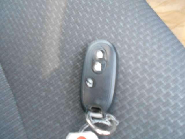 ソリオ １．２　Ｇ　スズキ　セーフティ　サポート装着車　キーレススタート　メモリーナビ　ナビＴＶ　エアバック　ダブルエアバック　パワーウィンドウ　ＥＴＣ車載器　マニュアルエアコン　パワステ　クルーズコントロール　ＡＢＳ付　バックモニタ　ワンセグテレビ（17枚目）