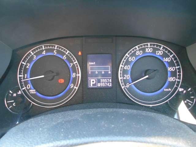 スカイラインクロスオーバー 3.7 370GT バックモニター メーカーナビ ETCユニット バックモニター アルミ スマキー ナビTV キーレスエントリー パワーウィンドウ パワーステアリング ワンオーナー ABS ETC オートエアコン 点検記録簿 HDDナビ カーテンエアバッグ(6枚目)