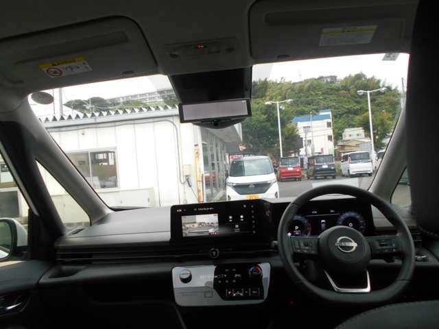 セレナ ２．０　ハイウェイスターＶ　スクエア佐原　特　選　車　Ｗ電動スライド　レーダークルコン　レーンアシスト　展示試乗車ＵＰ　ＬＥＤランプ　ワンオーナー車　ＥＴＣ装備　カーテンエアバッグ　アルミホイール　キーフリー　メモリ－ナビ　ナビＴＶ　記録簿　エアコン（3枚目）