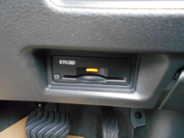 セレナ ２．０　ハイウェイスターＶ　スクエア佐原　特　選　車　Ｗ電動スライド　レーダークルコン　レーンアシスト　展示試乗車ＵＰ　ＬＥＤランプ　ワンオーナー車　ＥＴＣ装備　カーテンエアバッグ　アルミホイール　キーフリー　メモリ－ナビ　ナビＴＶ　記録簿　エアコン（15枚目）