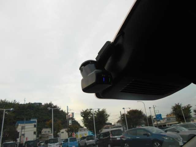 オーラ 1.2 G レザーエディション プロパイロット アラウンドビューモニター ワンオーナ 追突防止 レーダークルーズ 本革 車線逸脱警報装置 LED ドライブレコーダー 記録簿 バックモニター ETC インテリジェントキー メモリーナビゲーション AW キーレスエントリー(15枚目)