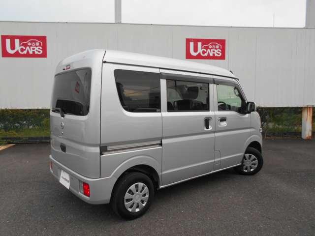 NV100クリッパーバン 660 DX GLパッケージ ハイルーフ CD・ラジオ一体型チューナー ETCユニット エマージェンシーB パワーウィンド ETC付き メンテナンスノート キーレスエントリー エアコン ダブルエアバッグ ワンオーナー パワーステアリング 運転席エアバッグ ABS アイドリンクストップ(3枚目)