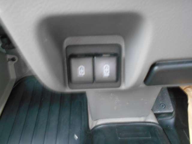 NV100クリッパーバン 660 DX GLパッケージ ハイルーフ CD・ラジオ一体型チューナー ETCユニット エマージェンシーB パワーウィンド ETC付き メンテナンスノート キーレスエントリー エアコン ダブルエアバッグ ワンオーナー パワーステアリング 運転席エアバッグ ABS アイドリンクストップ(9枚目)