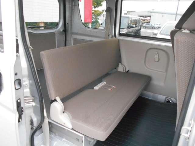 NV100クリッパーバン 660 DX GLパッケージ ハイルーフ CD・ラジオ一体型チューナー ETCユニット エマージェンシーB パワーウィンド ETC付き メンテナンスノート キーレスエントリー エアコン ダブルエアバッグ ワンオーナー パワーステアリング 運転席エアバッグ ABS アイドリンクストップ(12枚目)