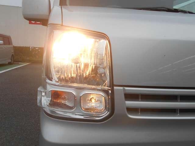 NV100クリッパーバン 660 DX GLパッケージ ハイルーフ CD・ラジオ一体型チューナー ETCユニット エマージェンシーB パワーウィンド ETC付き メンテナンスノート キーレスエントリー エアコン ダブルエアバッグ ワンオーナー パワーステアリング 運転席エアバッグ ABS アイドリンクストップ(13枚目)