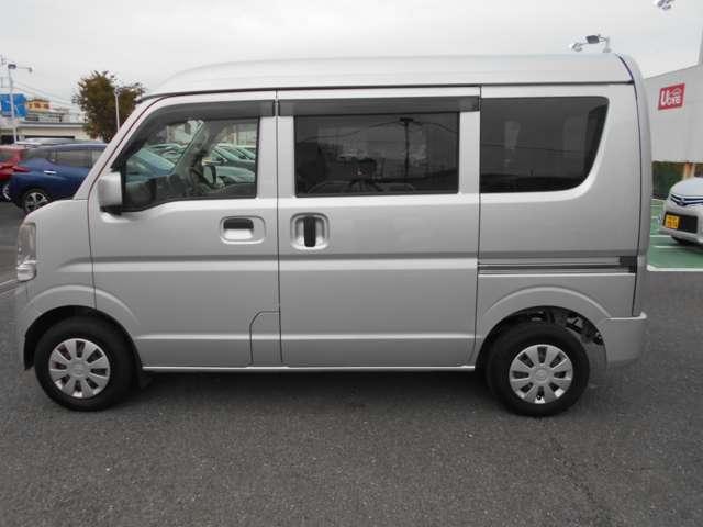 NV100クリッパーバン 660 DX GLパッケージ ハイルーフ CD・ラジオ一体型チューナー ETCユニット エマージェンシーB パワーウィンド ETC付き メンテナンスノート キーレスエントリー エアコン ダブルエアバッグ ワンオーナー パワーステアリング 運転席エアバッグ ABS アイドリンクストップ(16枚目)