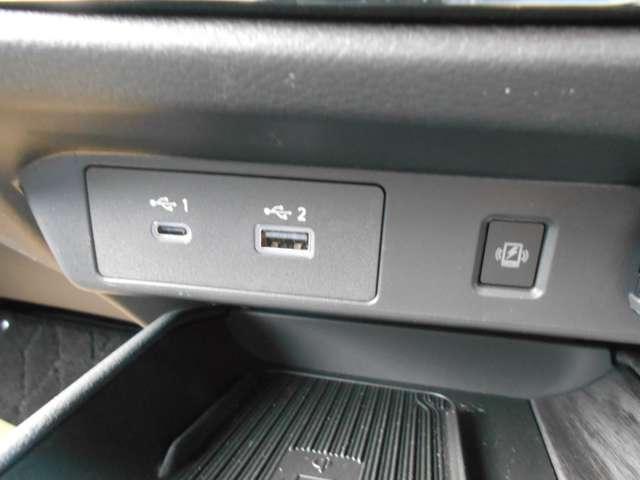 オーラ 1.2 G レザーエディション 元弊社展示・試乗車 AWIN プロパイロット ワンオーナ 追突防止 レーダークルーズ 本革 車線逸脱警報装置 LED ドライブレコーダー 記録簿 バックモニター ETC インテリジェントキー メモリーナビゲーション AW キーレスエントリー(9枚目)