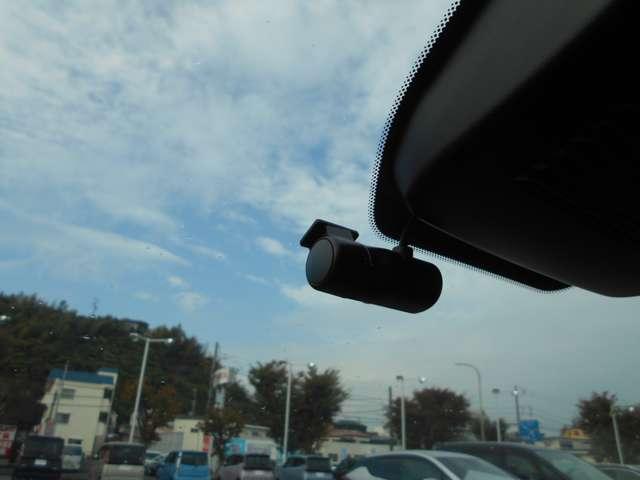 オーラ 1.2 G レザーエディション 元弊社展示・試乗車 AWIN プロパイロット ワンオーナ 追突防止 レーダークルーズ 本革 車線逸脱警報装置 LED ドライブレコーダー 記録簿 バックモニター ETC インテリジェントキー メモリーナビゲーション AW キーレスエントリー(11枚目)