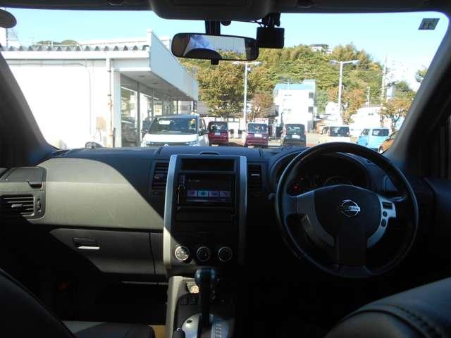 エクストレイル 2.0 20Xtt 4WD バックモニター 社外ナビ 社外ドラレコ 取説記録簿 運転席エアバック AUTOエアコン PS キーレスゴー アルミホイル ワンオーナー車 Wエアバック 切替4WD バックビューモニター PW Sキー ナビ&TV クルコン メモリーナビ(4枚目)