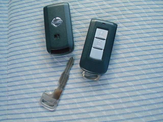 デイズ ６６０　Ｘ　アラウンドビューモニター　社外ドラレコ　ｉＳＴＯＰ　Ｗエアバック　ＴＶナビ　オ－トエアコン　バックカメラ　メモリーナビ　ＡＢＳ　記録簿有　運転席エアバッグ　キーレス　パワーウィンドウ　パワーステアリング　サイドカメラ　ワンセグＴＶ（14枚目）