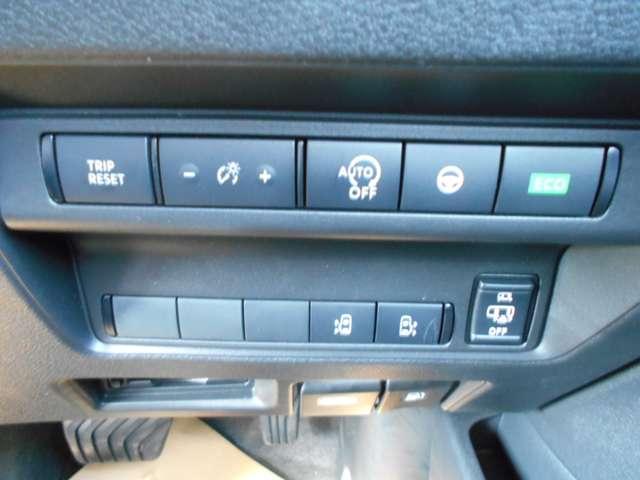 セレナ ２．０　ハイウェイスターＶ　弊社元展示・試乗車　ＡＷＩＮエアロ　ＥＴＣ２．０　Ｗ電動スライド　レーダークルコン　レーンアシスト　展示試乗車ＵＰ　ＬＥＤランプ　ワンオーナー車　ＥＴＣ装備　カーテンエアバッグ　アルミホイール　キーフリー　メモリ－ナビ　ナビＴＶ　記録簿　エアコン（13枚目）