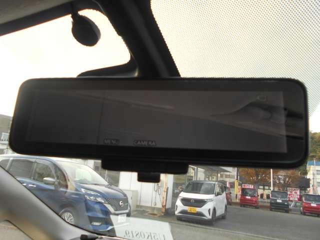 ノート １．２　ｅ－ＰＯＷＥＲ　Ｘ　アラウンドビューモニター　プロパイロット　３６０°カメラ　記録簿付　Ｒカメラ　運転席助手席エアバック　ＡＵＴＯエアコン　１オーナー　ナビ　盗難防止システム　ＡＷ　サイドカメラ　運転席エアバッグ　キーレスエントリー　ドラレコ　ＥＴＣ車載器（11枚目）