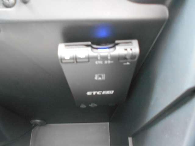 ノート １．２　ｅ－ＰＯＷＥＲ　Ｘ　アラウンドビューモニター　プロパイロット　３６０°カメラ　記録簿付　Ｒカメラ　運転席助手席エアバック　ＡＵＴＯエアコン　１オーナー　ナビ　盗難防止システム　ＡＷ　サイドカメラ　運転席エアバッグ　キーレスエントリー　ドラレコ　ＥＴＣ車載器（13枚目）