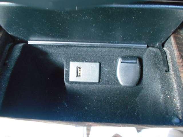 ティアナ ２．５　ＸＬ　アラウンドビューモニター　純正前ドラレコ　ワンオーナー車　アラウンドビュ－モニタ－　スマキー　ドライブレコーダー　クルコン　カーテンエアバック　ＡＡＣ　パワーウインドウ　ＥＴＣ　Ｂカメラ　アルミホイール　キーレス　メモリーナビ　ワンセグＴＶ（13枚目）