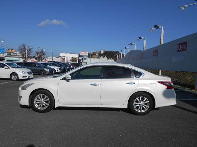 ティアナ ２．５　ＸＬ　アラウンドビューモニター　純正前ドラレコ　ワンオーナー車　アラウンドビュ－モニタ－　スマキー　ドライブレコーダー　クルコン　カーテンエアバック　ＡＡＣ　パワーウインドウ　ＥＴＣ　Ｂカメラ　アルミホイール　キーレス　メモリーナビ　ワンセグＴＶ（20枚目）