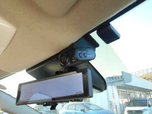 ノート 1.2 X 弊社展示・試乗車 純正前後ドラレコ ETC2.0 リアカメラ 衝突被害軽減ブレ-キ 全方位カメラ ETC付 LEDヘッドライト インテリジェントキー ワンオーナー ドラレコ 整備記録簿 ワンセグTV TVナビ サイドカーテンエアバック サイドカメラ(11枚目)